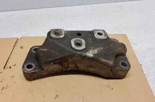 VOLKSWAGEN Caddy 3 generation (2004-2015) Βάση στήριξης κιβωτίου ταχυτήτων 1K0199117AR,1K0199117AD,1K0199117BB,1K0199117CD,1K0199117AB,1K0199117AN,1K0199117CF,1K0199117,1K0199117P,1K0199117CK,1K0199117AQ,1K0199117CE 32558520