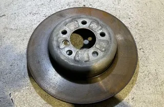 BMW 6 Series F06/F12/F13 (2010-2018) Μπροστινό δεξιό δίσκο φρένων 35007008