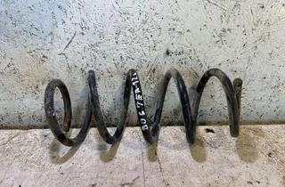 DACIA Duster 1 generation (2010-2017) Πίσω δεξιά ελατήριο 35028451