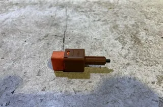 NISSAN Qashqai 2 generation (2013-2023) Αισθητήρας πεντάλ φρένου 5718K3 35005652