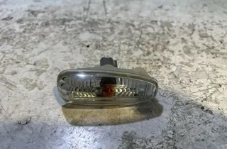 KIA Rio 4 generation (2016-2024) Εμπρός αριστερό φλας φτερού 923031W 35035786