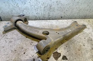 AUDI Q3 8U (2011-2020) Μπροστινοί βραχίονες Wishbone 3C0153D 35022693