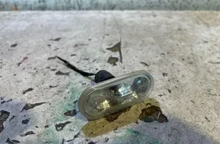 VOLKSWAGEN Caddy 3 generation (2004-2015) Εμπρός αριστερό φλας φτερού 2K0949117 35025588