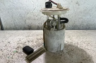 HYUNDAI i20 PB (1 generation) (2008-2014) Αντλία καυσίμου στην δεξαμενή 35007159