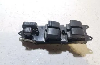 TOYOTA Avensis 2 generation (2002-2009) Κουμπί ελέγχου παραθύρου πίσω δεξιών πορτών 8480205220B0 35032542
