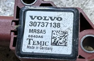 VOLVO V50 1 generation (2003-2012) Εμπρός αριστερός αισθητήρας κρούσης 8840A6,30737138,MRSA5 35013473
